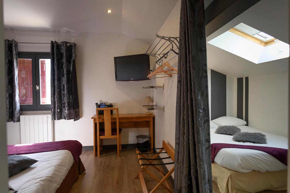 Logis Hotel Restaurant Le Castel Fleuri แซงต์-ฌอง-ออง-รัวยองส์ ภายนอก รูปภาพ
